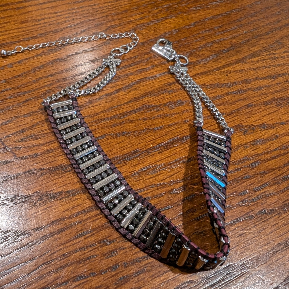 White House Black Market choker
